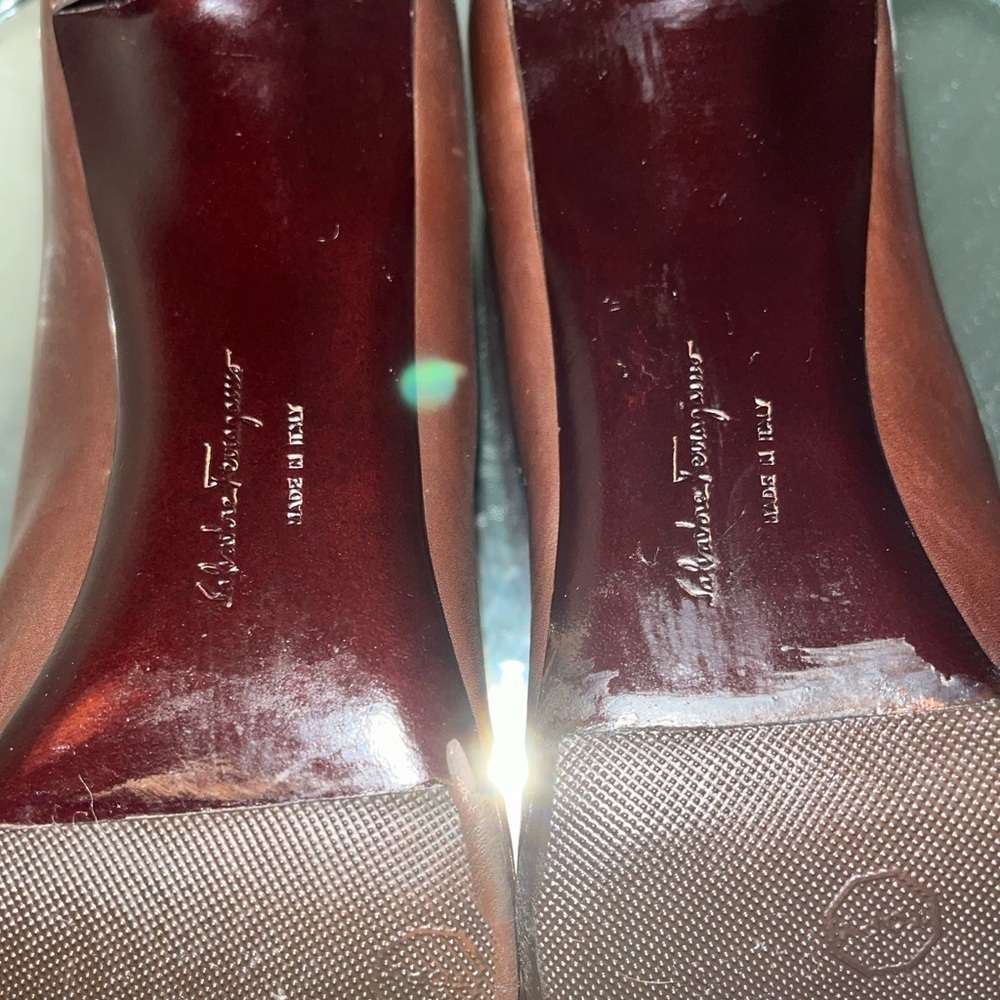 Salvatore Ferragamo Leather Pumps Heels, Brown with Blue Interior, Size 9B - Picture 8 of 14